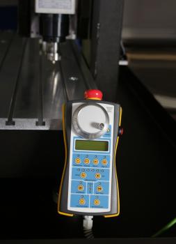 Portalfräsmaschine SK0704ss mit Servosteuerung "Plug & Mill"